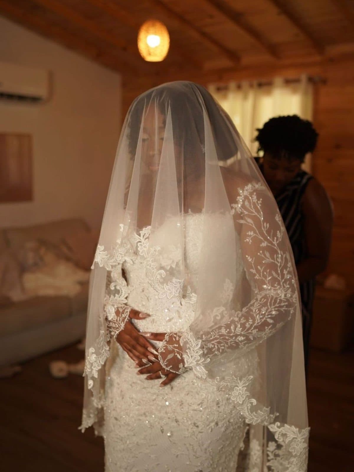 Portrait of the bride under her veil